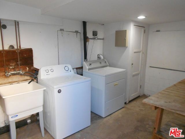 9139 W 25TH Street, Los Angeles, CA 90034