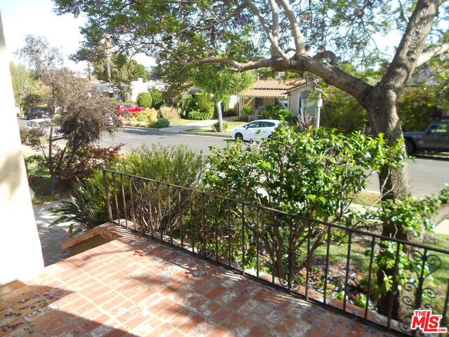 9139 W 25TH Street, Los Angeles, CA 90034