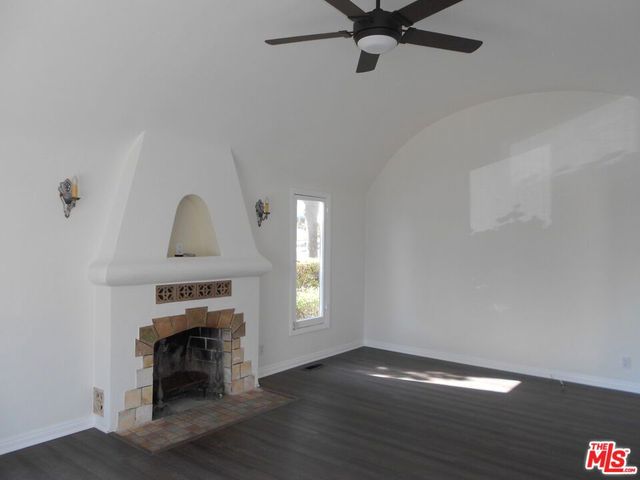 9139 W 25TH Street, Los Angeles, CA 90034