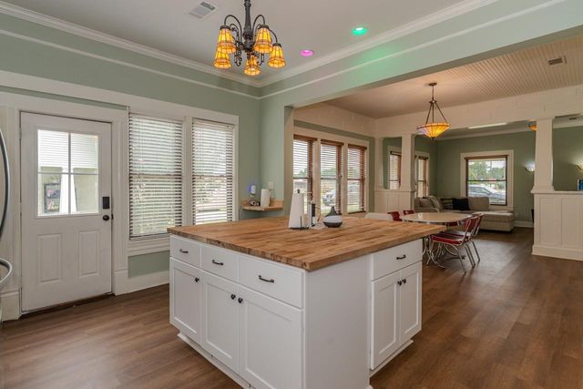 240 S Merchant Street, Sour Lake, TX 77659