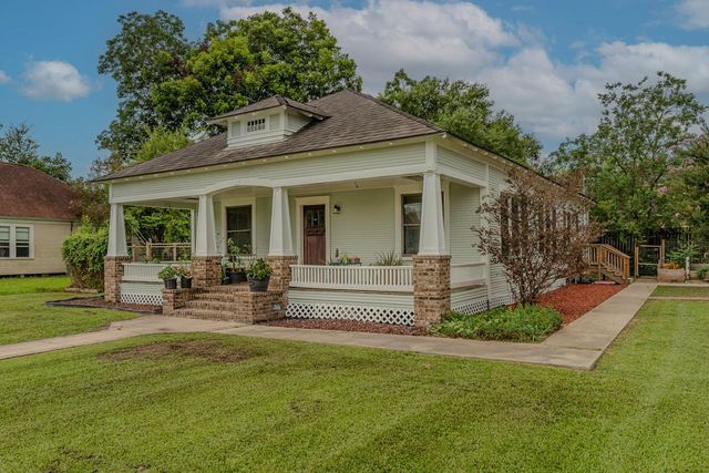 240 S Merchant Street, Sour Lake, TX 77659