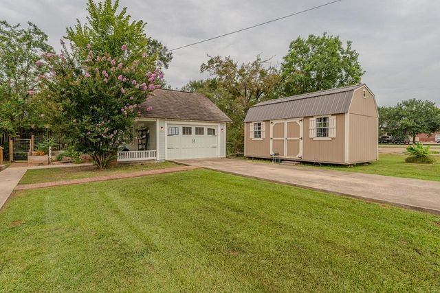 240 S Merchant Street, Sour Lake, TX 77659