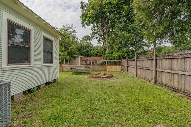 240 S Merchant Street, Sour Lake, TX 77659