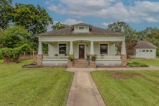240 S Merchant Street, Sour Lake, TX 77659