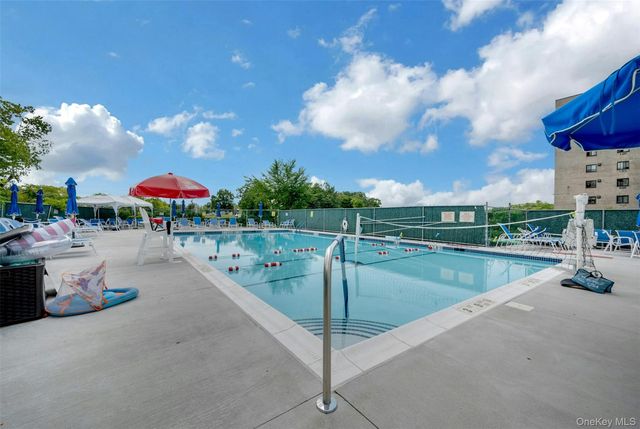 640 Pelham Road 1D, New Rochelle, NY 10805