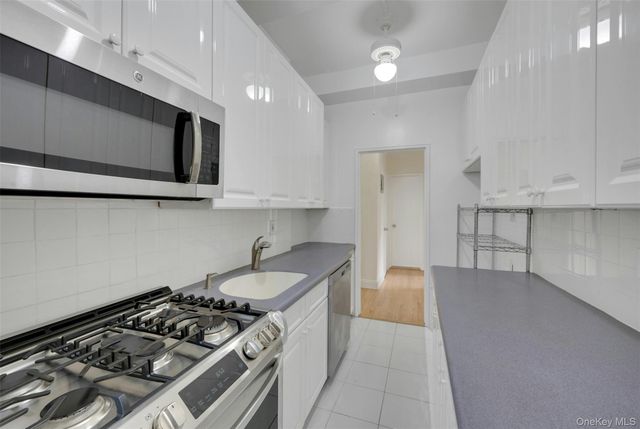 640 Pelham Road 1D, New Rochelle, NY 10805