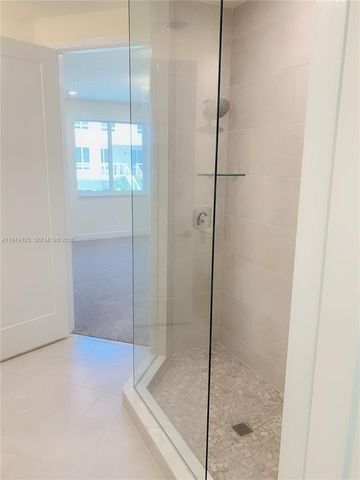 6410 NW 102nd Path 101, Doral, FL 33178