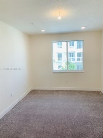 6410 NW 102nd Path 101, Doral, FL 33178