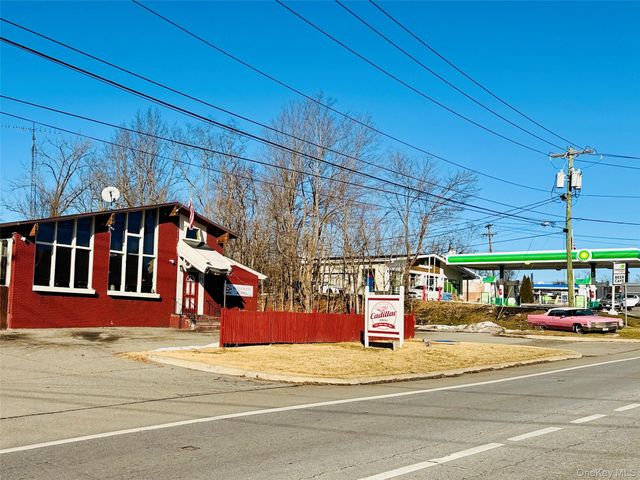 110 Wayacross Road, Mahopac, NY 10541