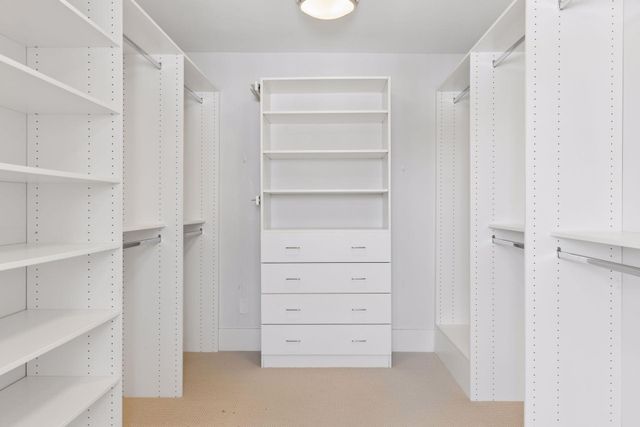 2735 E Lake Of The Isles Parkway, Minneapolis, MN 55408