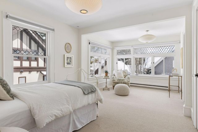 2735 E Lake Of The Isles Parkway, Minneapolis, MN 55408