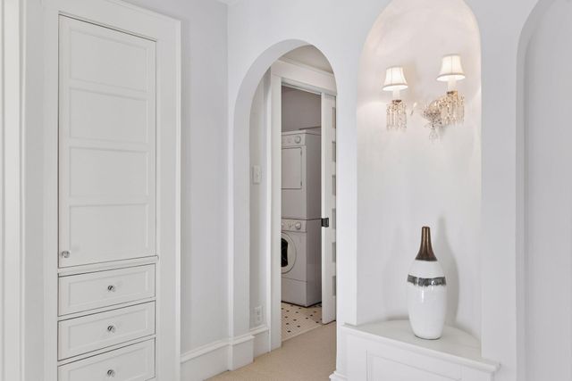 2735 E Lake Of The Isles Parkway, Minneapolis, MN 55408