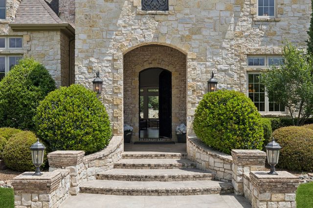 1701 Live Oak Lane, Southlake, TX 76092