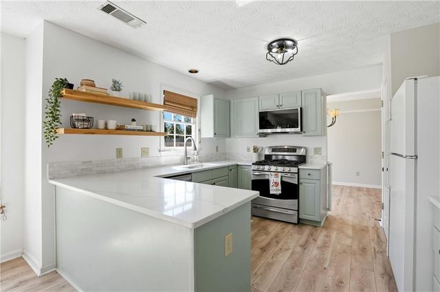 3150 Abbotts Pointe Drive, Duluth, GA 30097