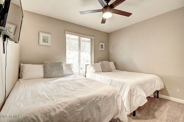 4524 E KELTON Lane, Phoenix, AZ 85032