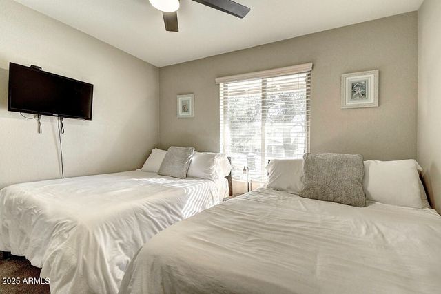 4524 E KELTON Lane, Phoenix, AZ 85032