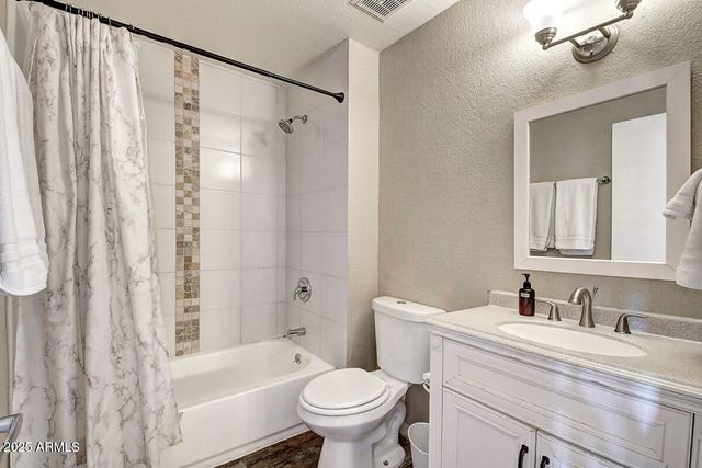 4524 E KELTON Lane, Phoenix, AZ 85032