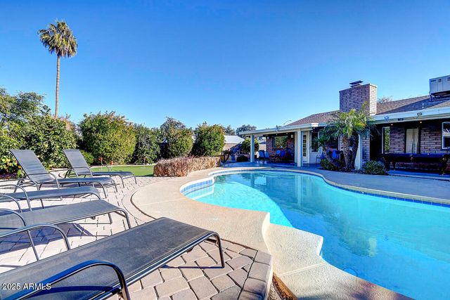 4524 E KELTON Lane, Phoenix, AZ 85032