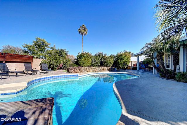 4524 E KELTON Lane, Phoenix, AZ 85032