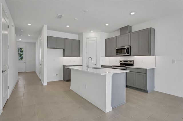 31825 KESTREL CALLING DRIVE, San Antonio, FL 33576