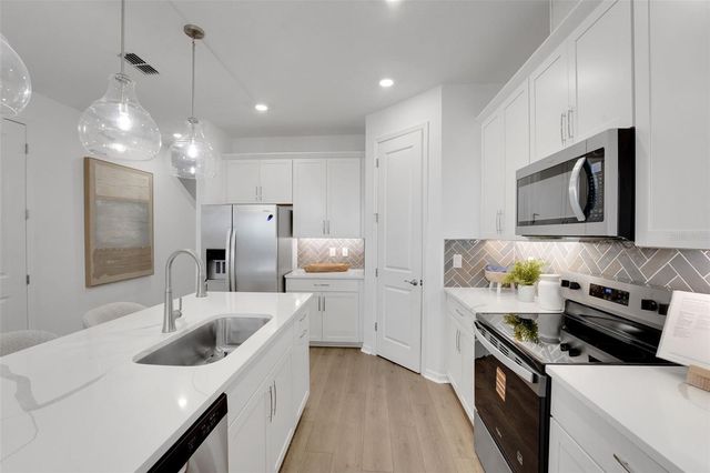 31825 KESTREL CALLING DRIVE, San Antonio, FL 33576