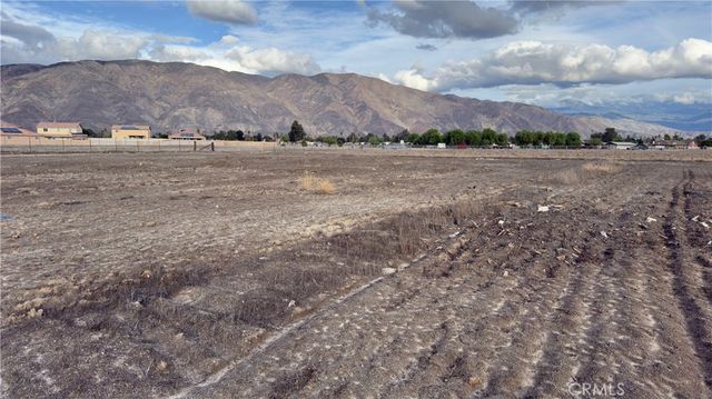 669 N Lyon, San Jacinto, CA 92582