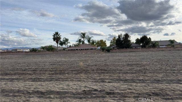 669 N Lyon, San Jacinto, CA 92582