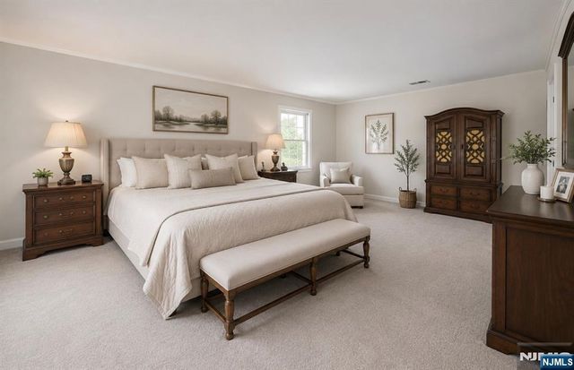 7 Glendale Lane, Fairfield, NJ 07004