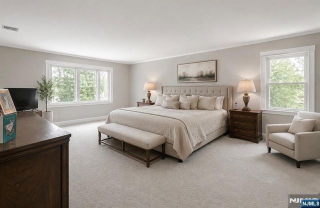 7 Glendale Lane, Fairfield, NJ 07004