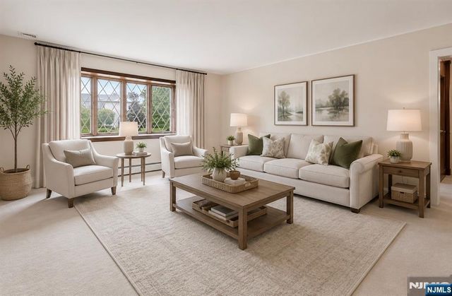 7 Glendale Lane, Fairfield, NJ 07004