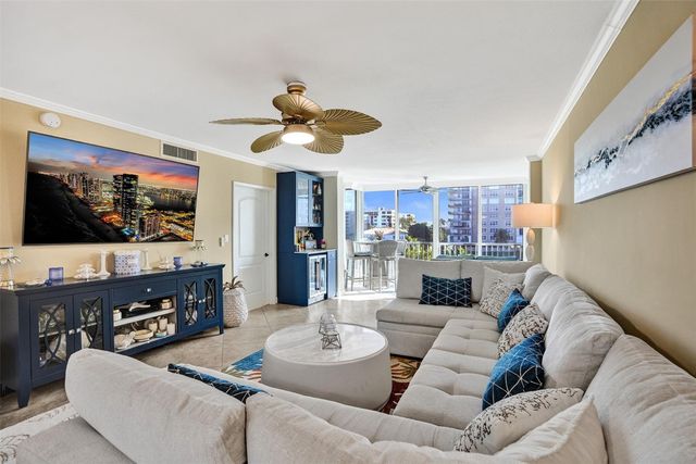 3180 NE 48th Court 404, Lighthouse Point, FL 33064