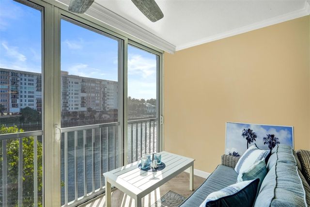 3180 NE 48th Court 404, Lighthouse Point, FL 33064