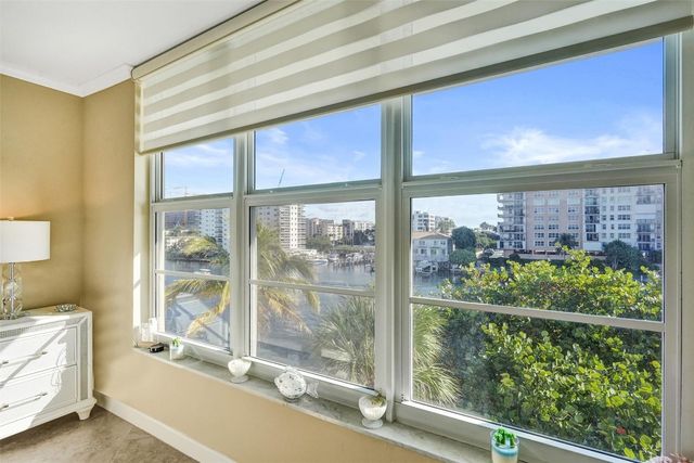 3180 NE 48th Court 404, Lighthouse Point, FL 33064