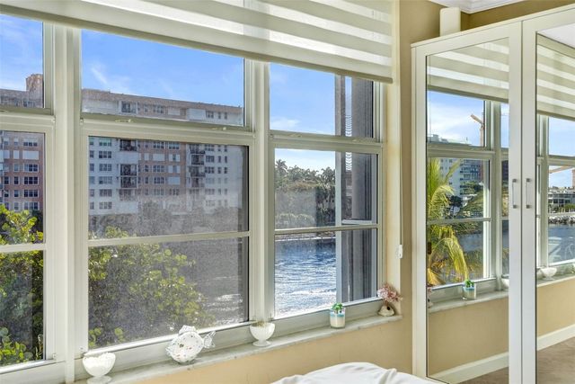 3180 NE 48th Court 404, Lighthouse Point, FL 33064