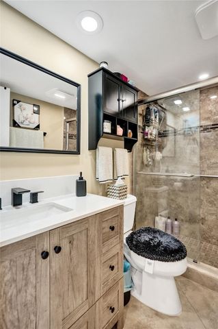 3180 NE 48th Court 404, Lighthouse Point, FL 33064