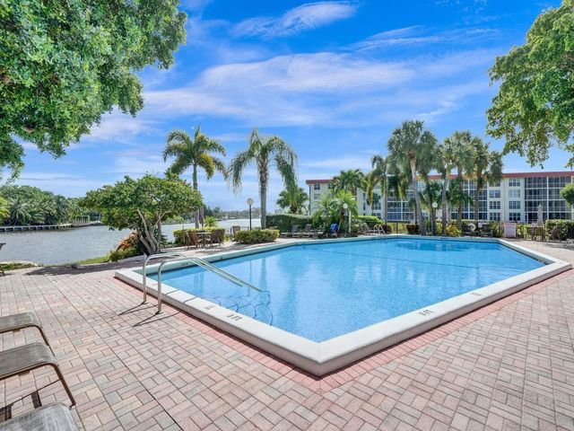 3180 NE 48th Court 404, Lighthouse Point, FL 33064