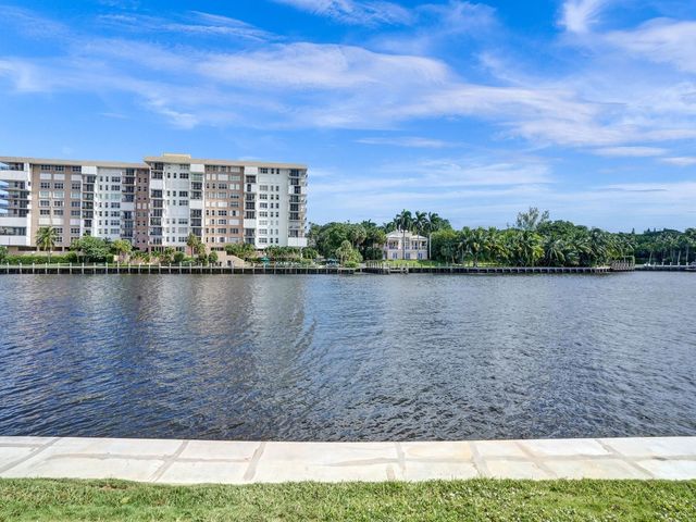 3180 NE 48th Court 404, Lighthouse Point, FL 33064