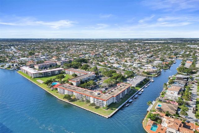 3180 NE 48th Court 404, Lighthouse Point, FL 33064