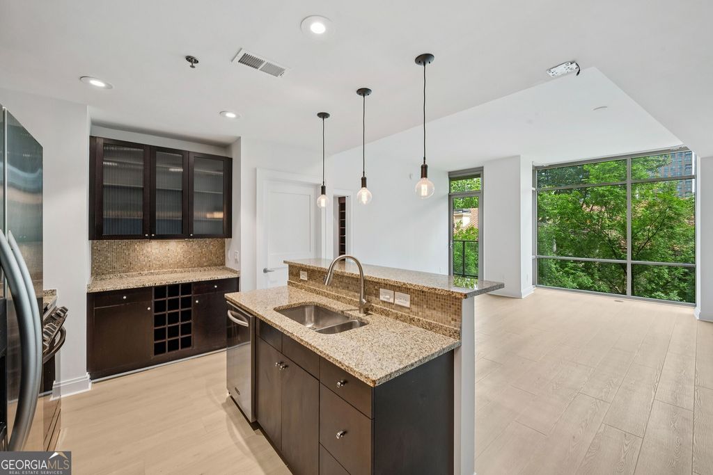 905 Juniper Street NE 316, Atlanta, GA 30309