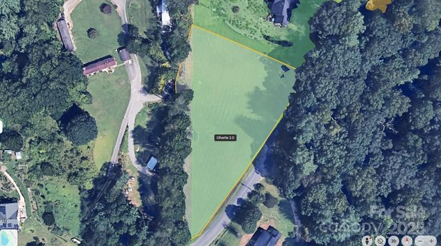 215 Old Macedonia Road, Asheville, NC 28804