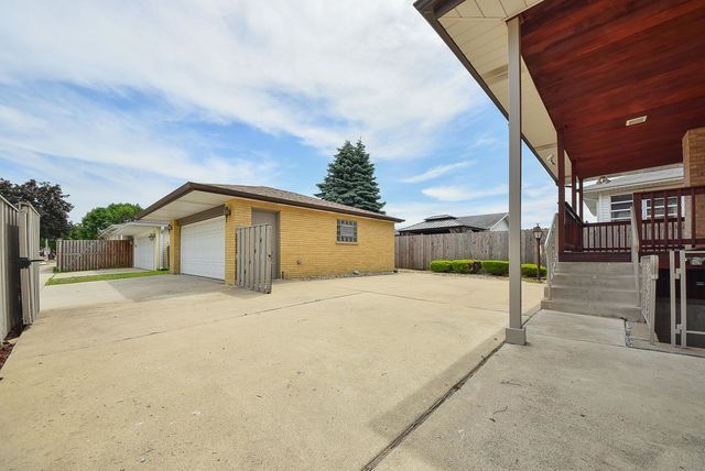 5041 N Knight Avenue, Norridge, IL 60706