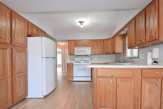 5041 N Knight Avenue, Norridge, IL 60706