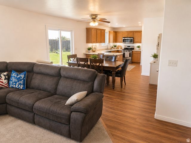 858 W RED HEN RD, Saratoga Springs, UT 84045