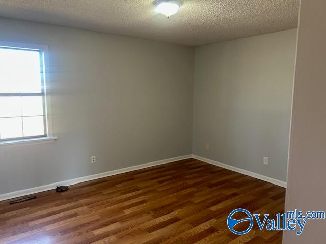 401 Wildwood Circle SW, Decatur, AL 35601