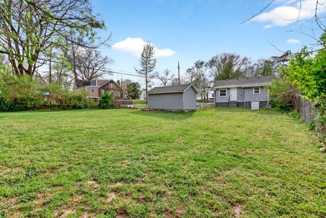 775 Greenwood Ave, Clarksville, TN 37040