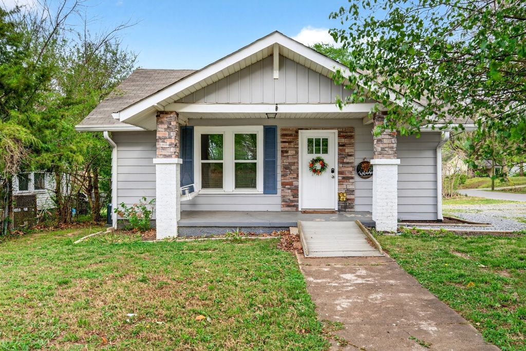 775 Greenwood Ave, Clarksville, TN 37040