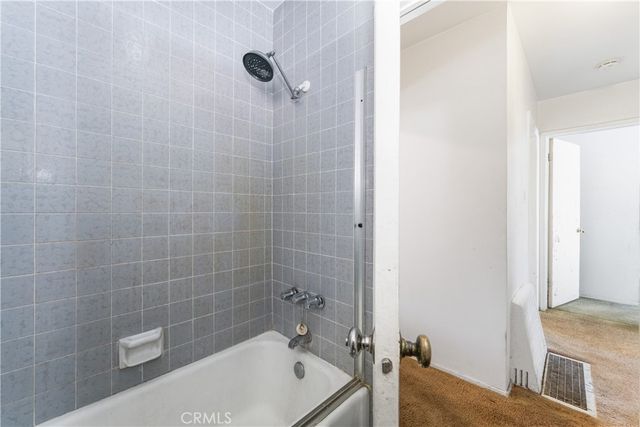 3360 Kallin Avenue, Long Beach, CA 90808