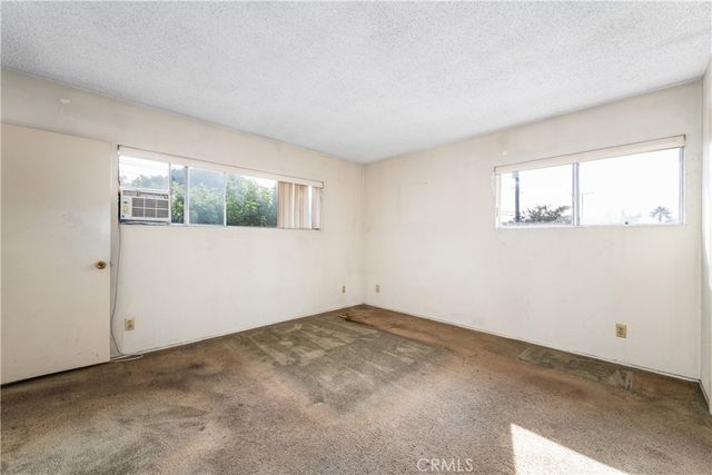 3360 Kallin Avenue, Long Beach, CA 90808