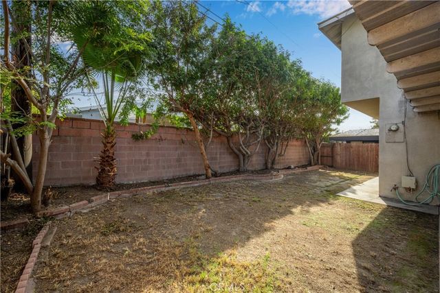 3360 Kallin Avenue, Long Beach, CA 90808
