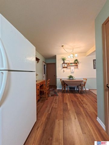 915 E 14th Street, York, NE 68467